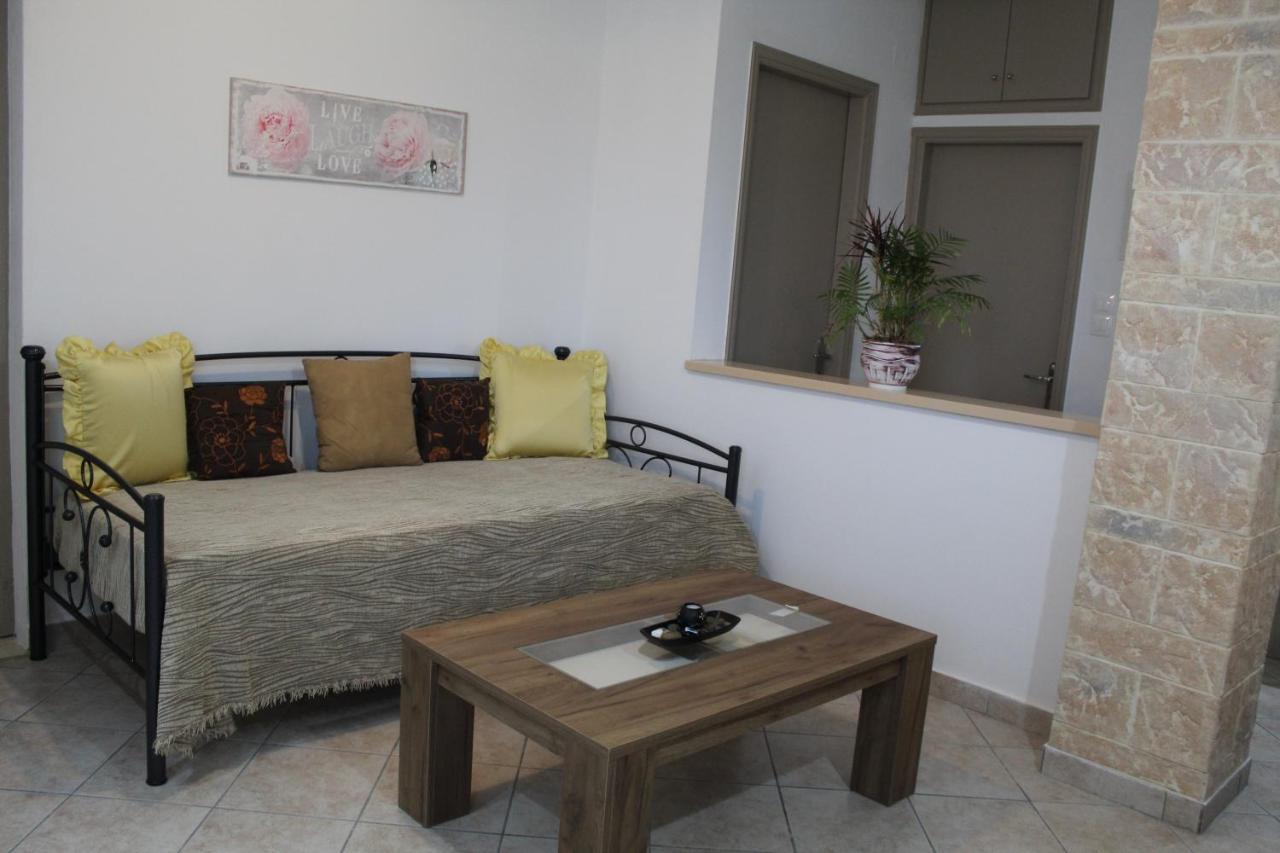 Romanon Vakis Apartments 5 מראה חיצוני תמונה